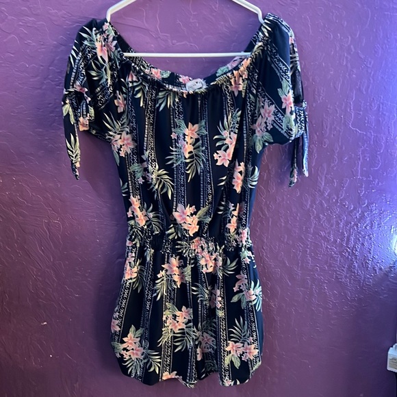 Pants - off the shoulder short sleeve Hawaiian romper